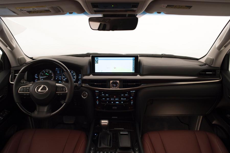  Lexus LX570 2016 года  (фото 17 из 21)